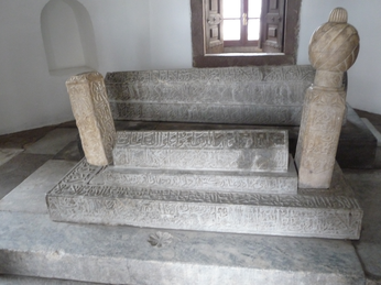 P1040669.JPG 3456x2592 index 425